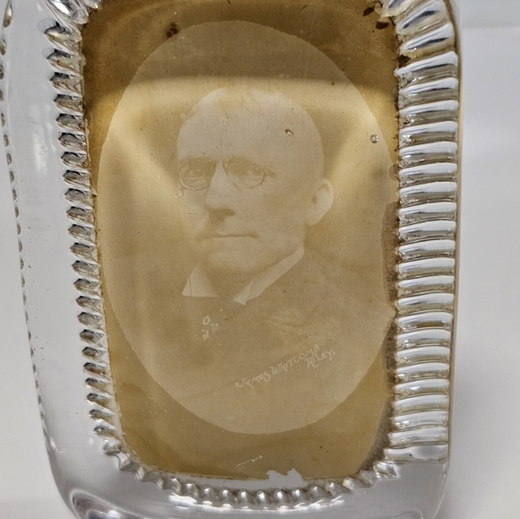 Very Old Paper Weight - Picture 7 of 8